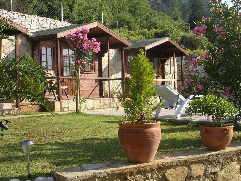 Onur Motel Фаралия Екстериор снимка