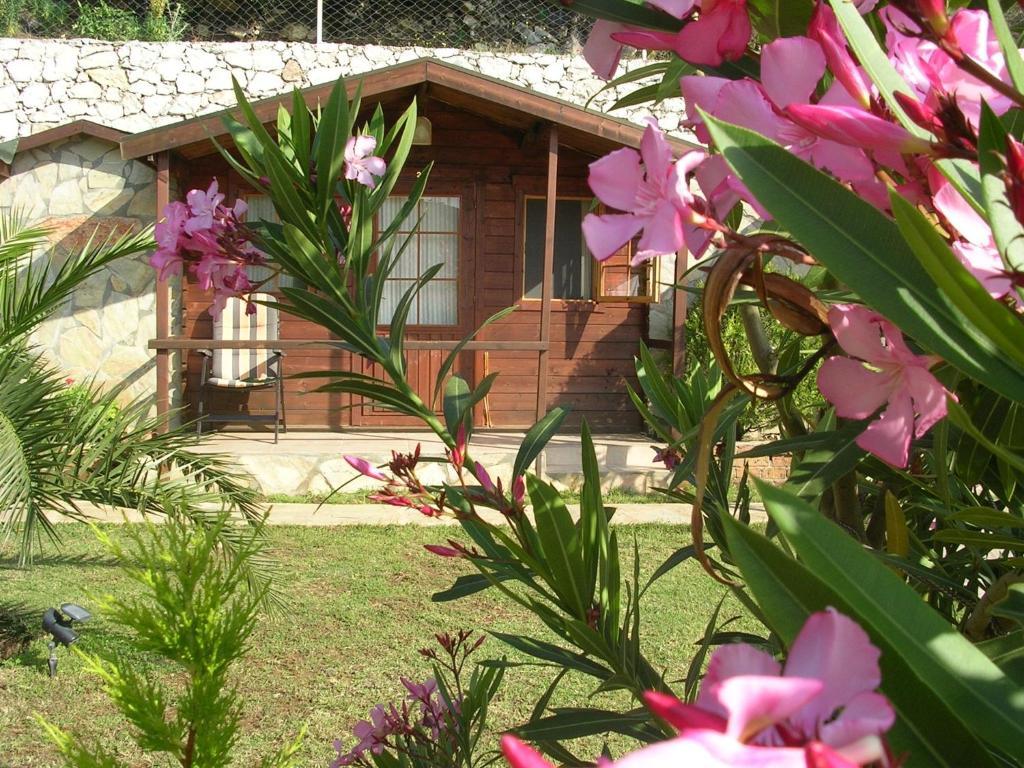 Onur Motel Фаралия Екстериор снимка